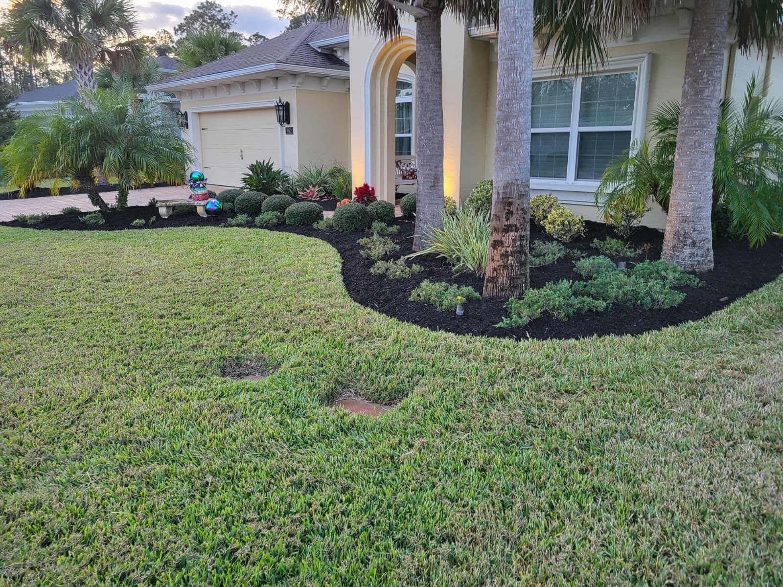 Mulch Installation in Ormond Beach, FL